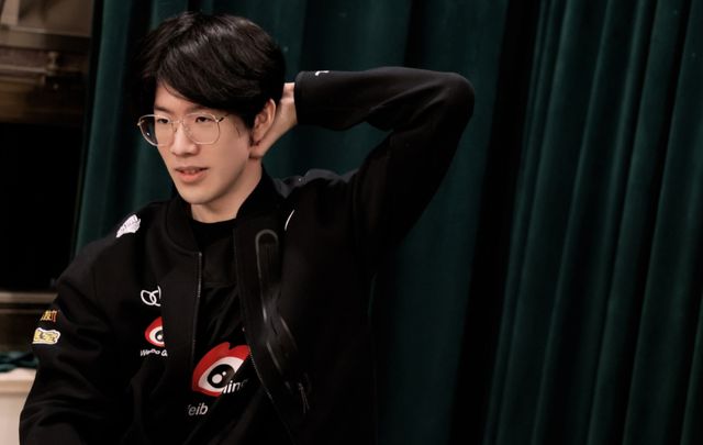 球旗下的人 球旗下的人