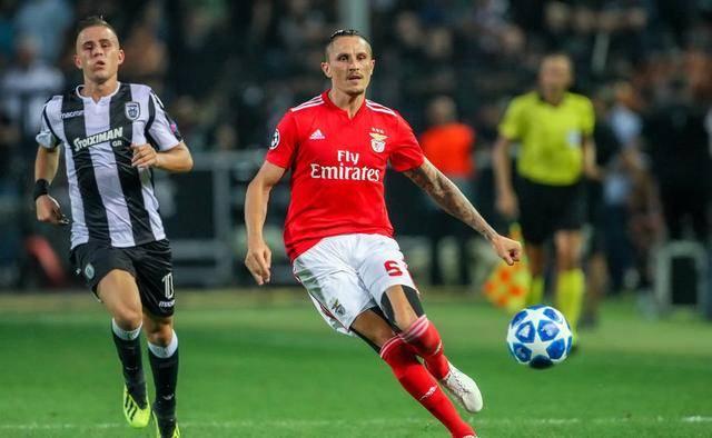 备受瞩目的 备受瞩目的